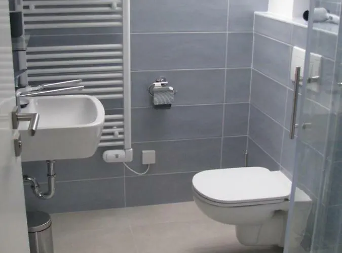 With Parking 公寓 *