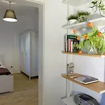 With Parking Apartman