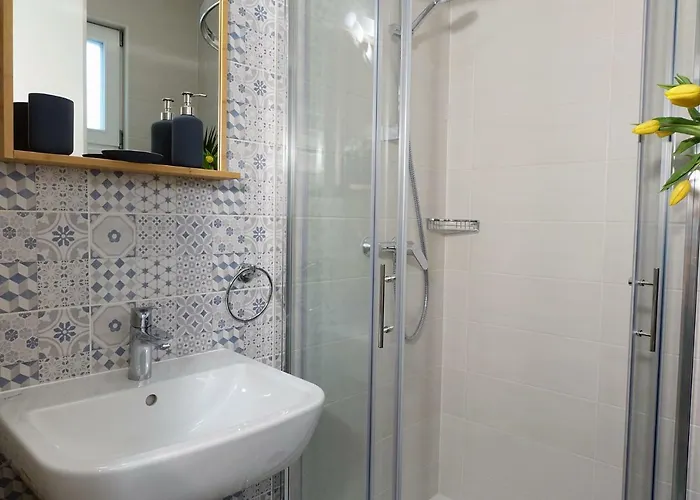 With Parking Apartment *