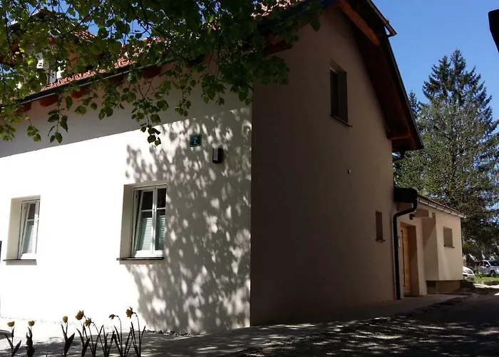 With Parking Apartment *